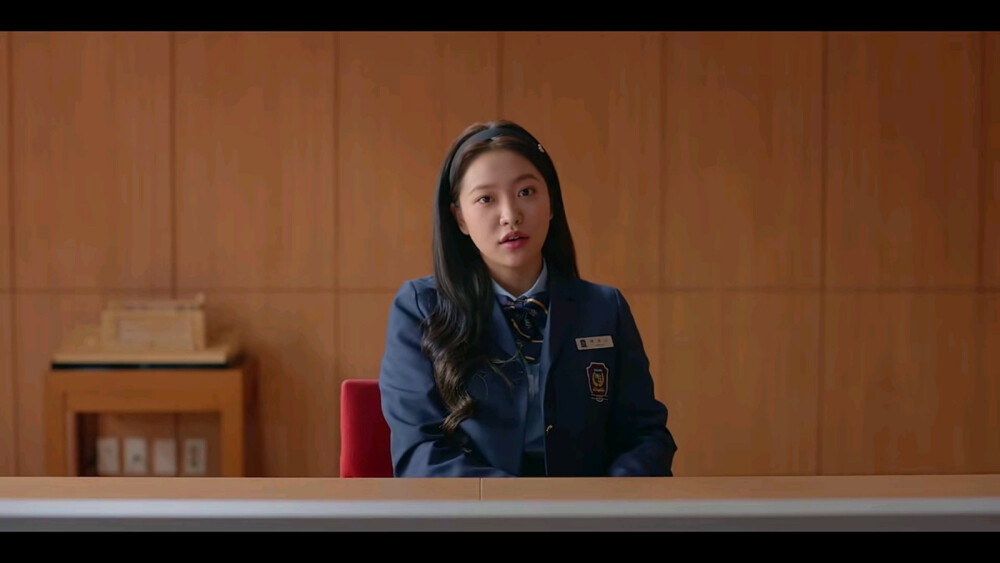 财阀大小姐白济娜
自截原图