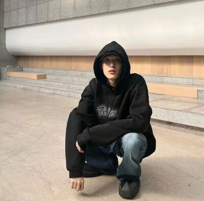 默认专辑2023年高清图男头像喜欢点赞