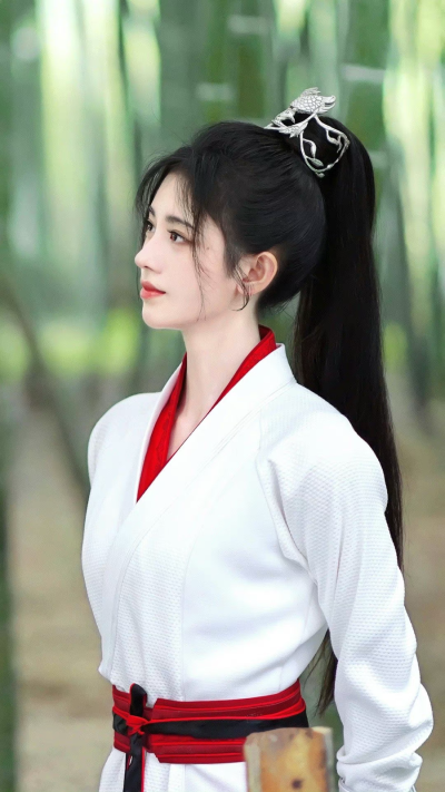 花戎鞠婧祎