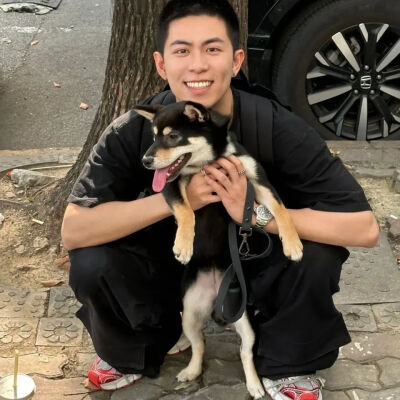 默认专辑2023年高清图男头像喜欢点赞