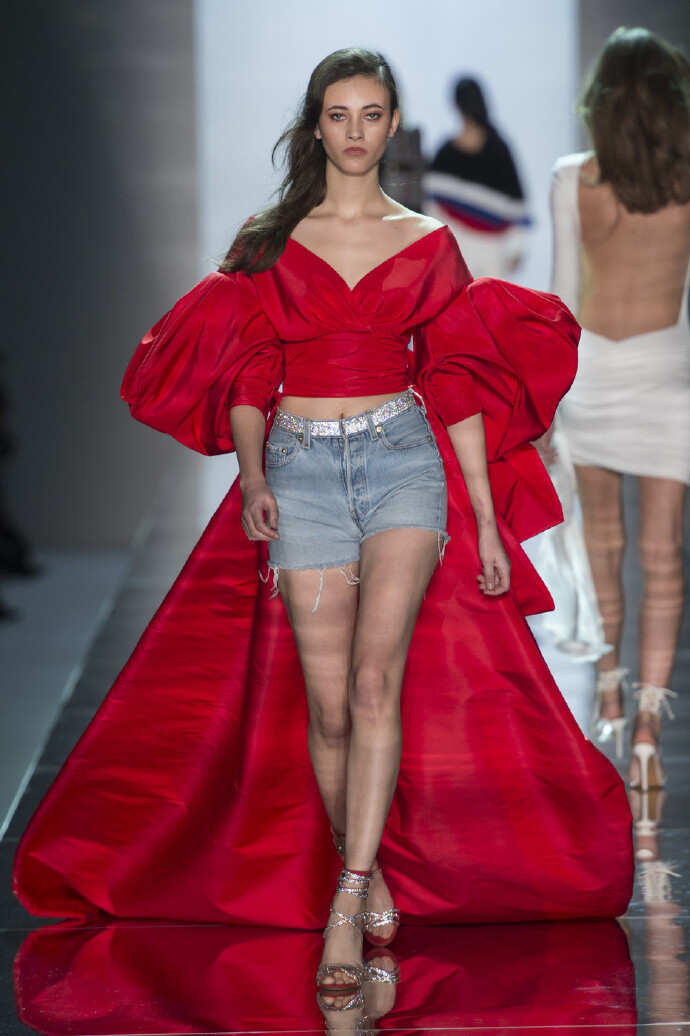 礼服、秀场、时装周、时尚、模特