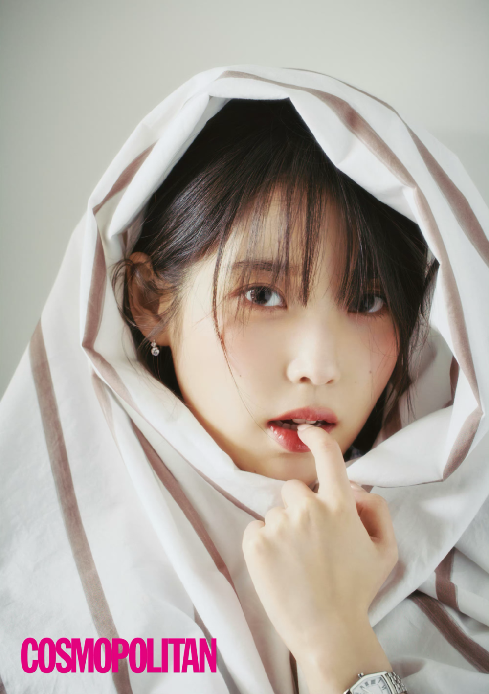 IU