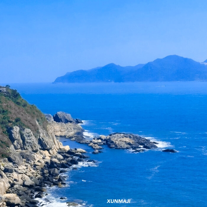 张婧仪
阳光 海浪 沙滩 构成一整个夏天
原截自堆糖许愿值.已自调.二传请注明ID