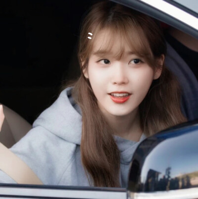 
Chasing Pavements*iu