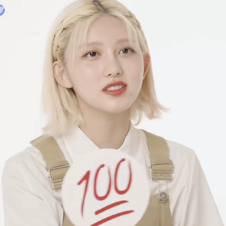 ·月出皎兮，佼人僚兮。
原cr江时树