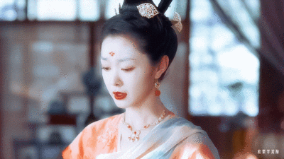 宋轶 | 柳然
cr:松栗芋泥酿