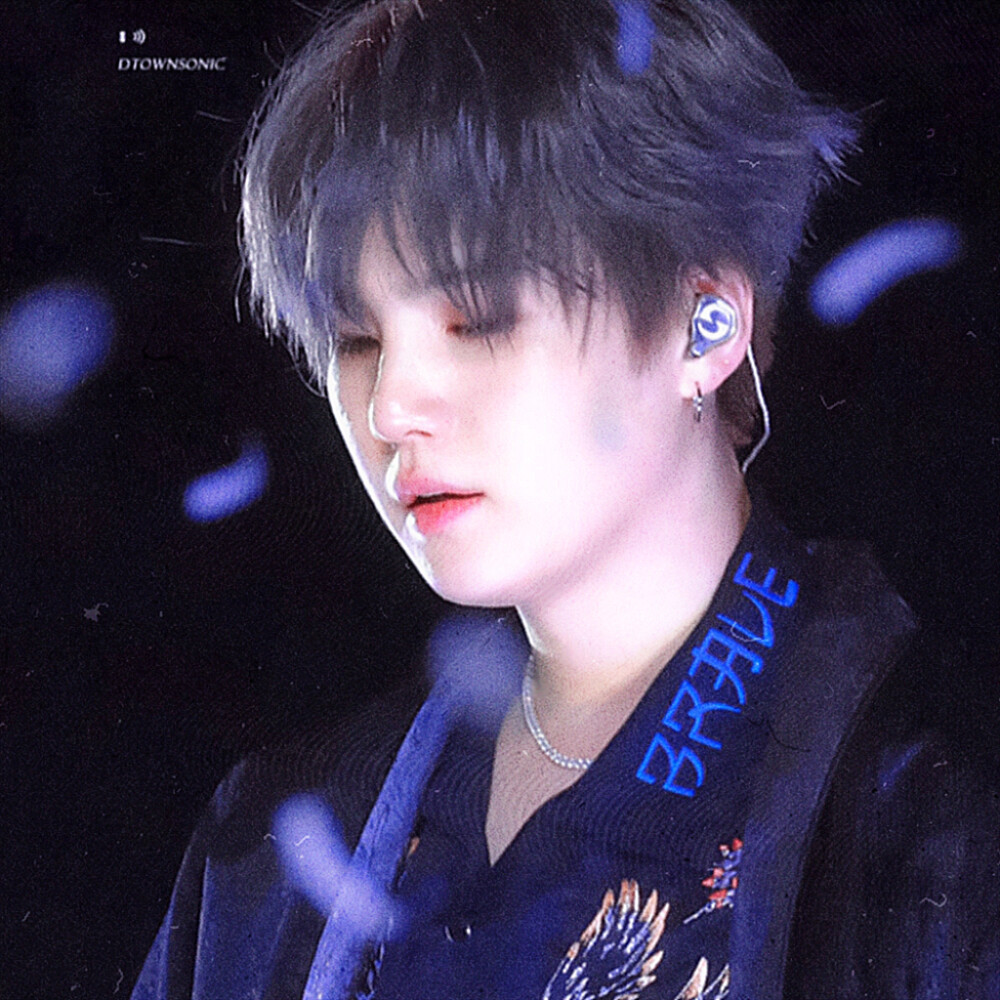 ＊：闵先生,当你抬头仰望时,你又在想什么呢＇