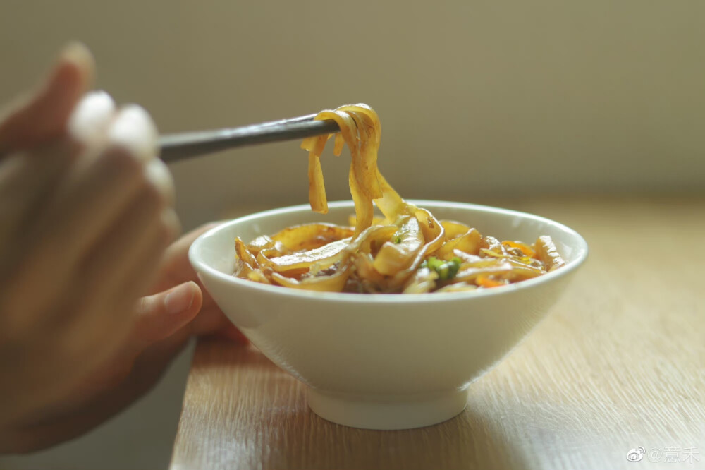 #清新小镇#
夏日的美好，全藏在草木瓜果里～
摄影@意禾 ​