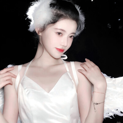 
//Swan&White //-Zhenni