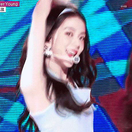 金智秀 の 动图