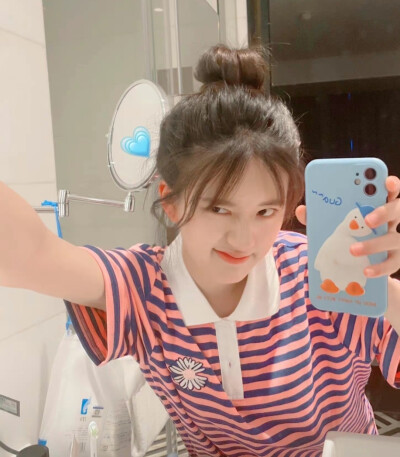 赵露思甜妹头像分享