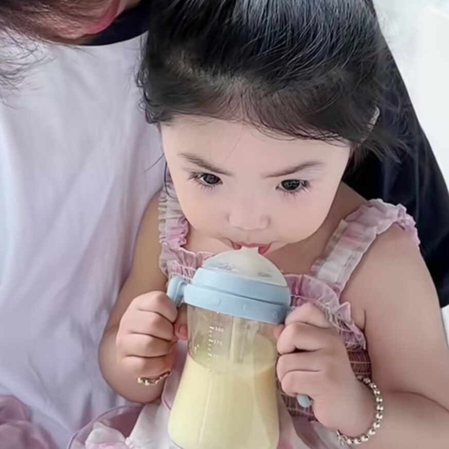 快快超爱笑女儿