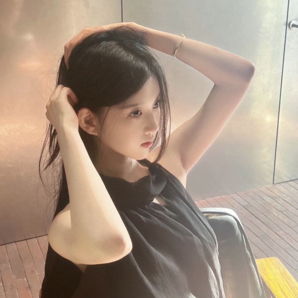 你开始发我看不懂的动态