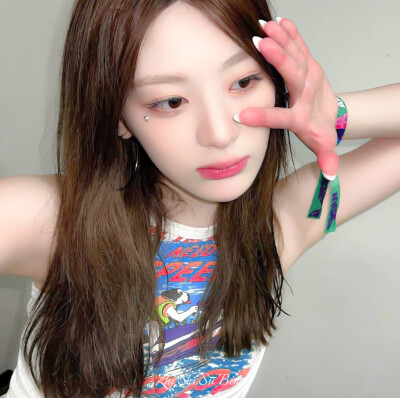 尹势银
拿扣 禁二改 禁抹水印
二转标dt芝士酥饼