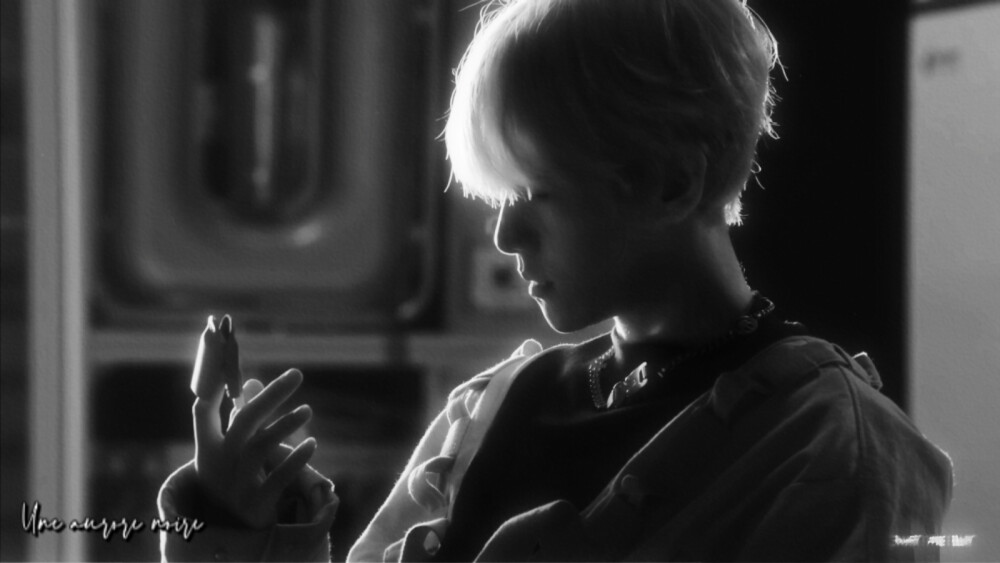 边伯贤橙光素材