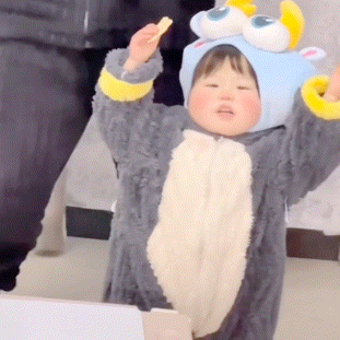 摇一瑶(๑>؂<๑）