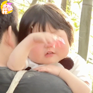 摇一瑶(๑>؂<๑）