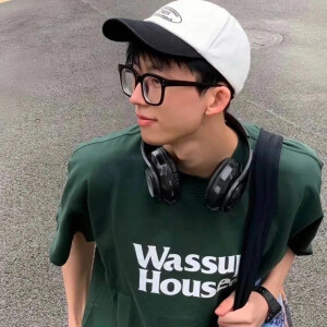 ᴸⁱᵛᵉ ᵃ ᵍᵒᵒᵈ ˡⁱᶠᵉ ᵃⁿᵈ ᵐᵉᵉᵗ ˢˡᵒʷˡʸ.| 








男头/男生头像
©菟丝花-