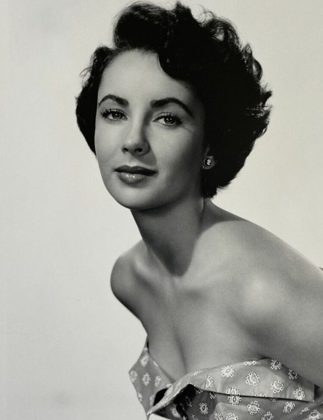 Elizabeth Taylor
伊丽莎白泰勒