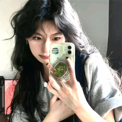 女头
“灵魂总要在荒野中绽放，爱总要传递于你”