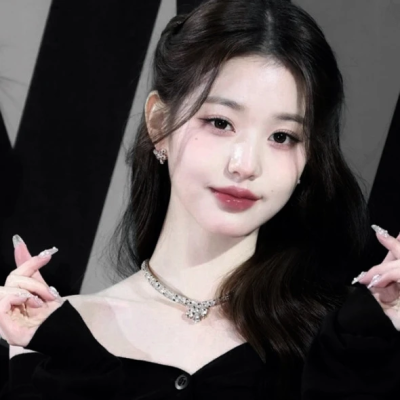 女头
“灵魂总要在荒野中绽放，爱总要传递于你”