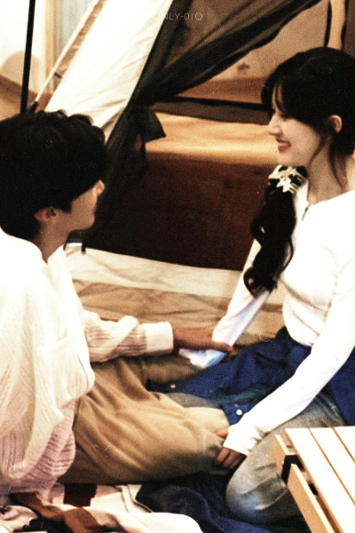 ▸偷偷藏不住
▸赵露思(桑稚)·陈哲远(段嘉许)
"爱藏在每一个眼神"
cr.ONLY-01O