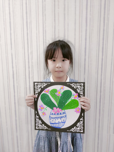 世界上有两种最耀眼的光芒，一种是太阳，一种是你努力的样子。