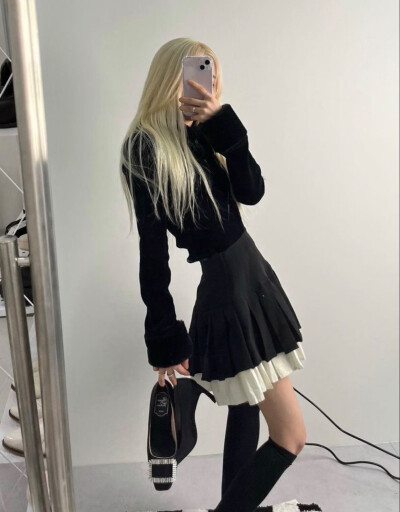 你本无意穿堂风 偏偏孤倨引山洪
ins ootd