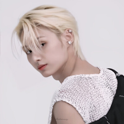 文俊辉.
原截/季北杏