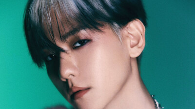 ⊙边伯贤 橙光素材
@贺枝裕 抱图收藏