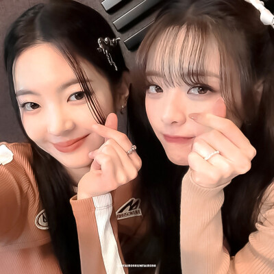 ✪ ITZY｜❥ ૮(҂`･ｪ･)ა