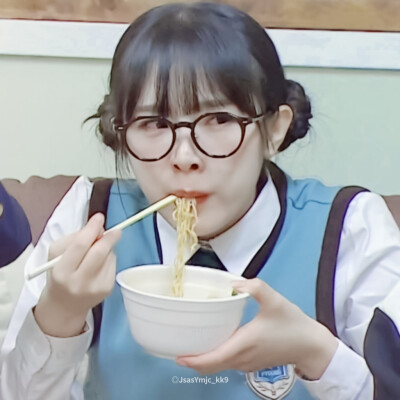 ◎崔叡娜Choi Yena
原朴安冉