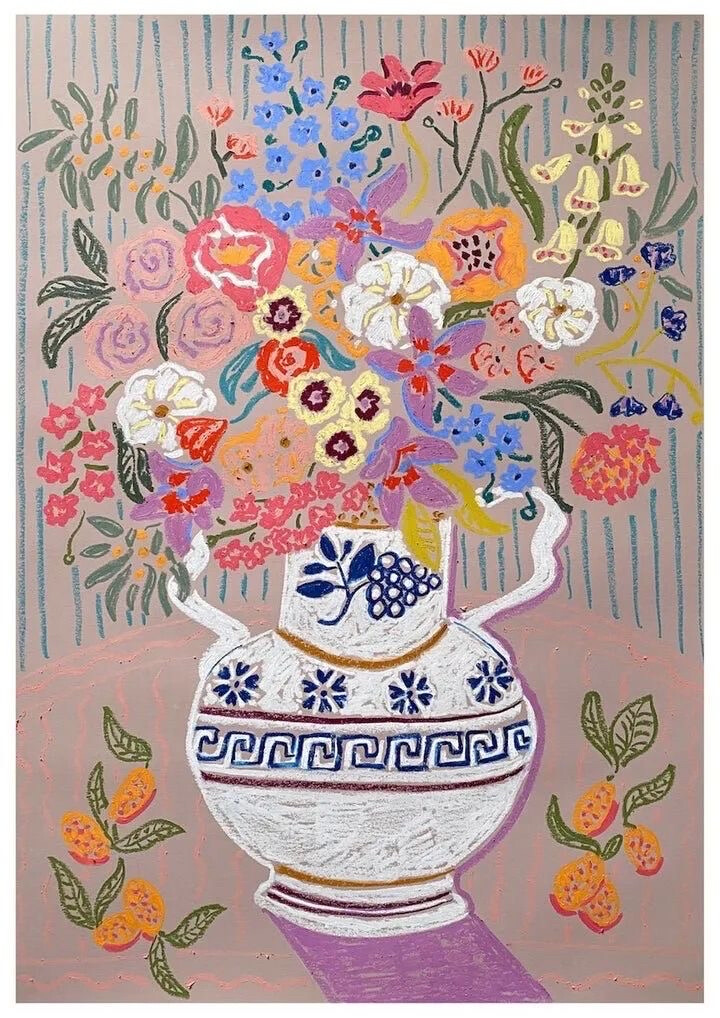 Camilla Perkins，一位出生并成长在英国东萨塞克斯的艺术家和插画家，以其独特的创作风格和梦幻般的画面而闻名。她以油画棒和马克笔的结合技法，创造出了一系列令人着迷的作品，让观者沉浸在她所创造的奇幻世界中。她的作品中我们可以看到野兽派艺术大师的影子。