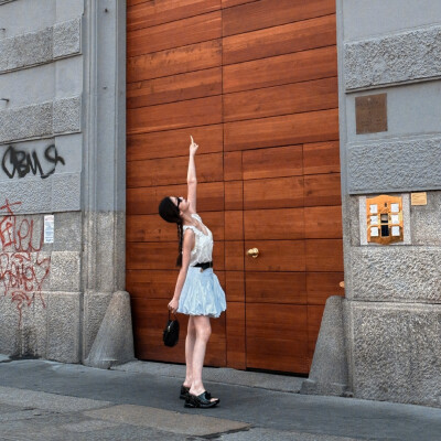 看 幻想中的行星 平行于天际
虞书欣//海棠旁人