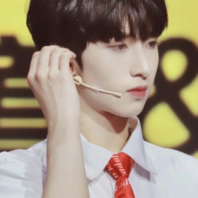 全校通报 白月光