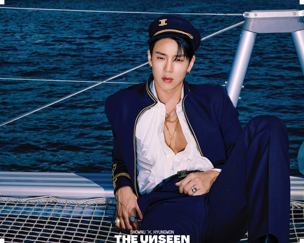 SHOWNU 亨源 迷你1辑The unseen 概念照 版本2