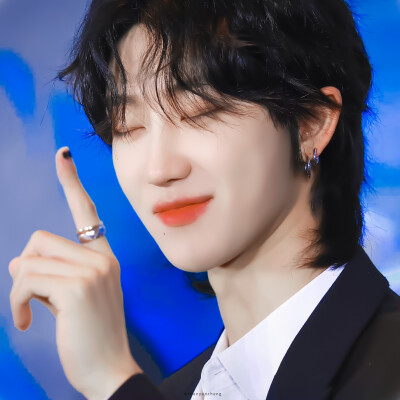 ▪ 徐 明 浩
原：starlightThe8