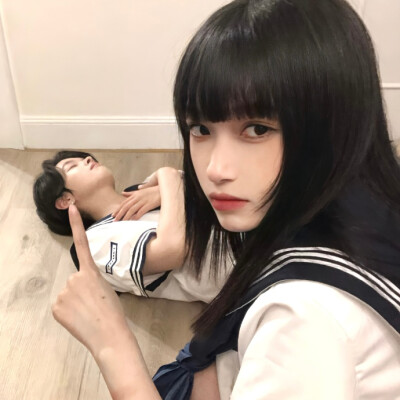 一期真人情头 ♡̷⸝⸝•༝•⸝⸝♡
#情侣头像#