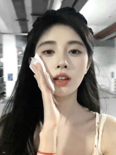 鞠婧祎▪
cr.青雾橘