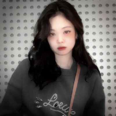 f**k my life.
金智妮jennie.
我果然还是不适合暗调啊啊啊）