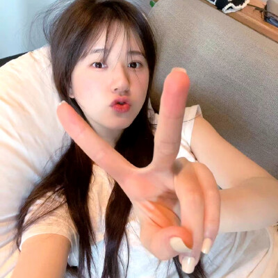 赵露思
一个很会拍照的姐姐