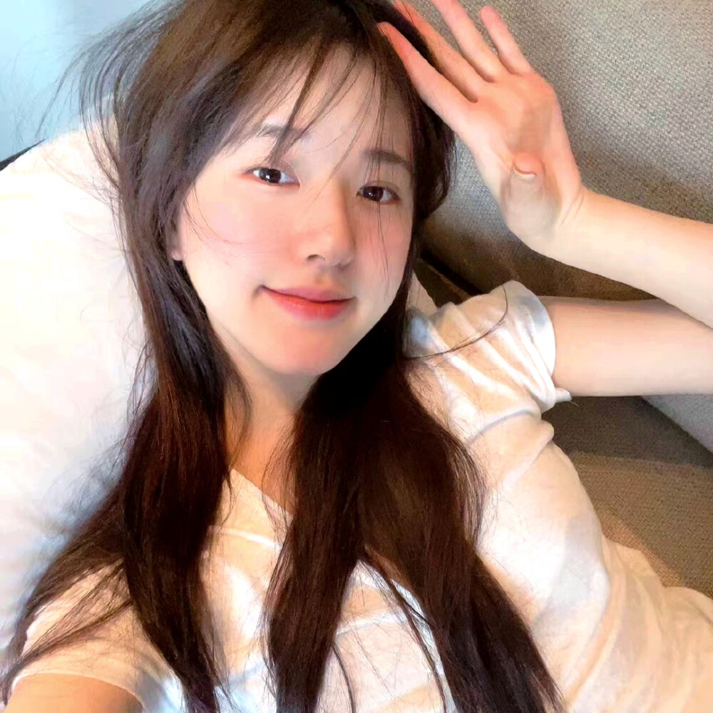 赵露思
一个很会拍照的姐姐