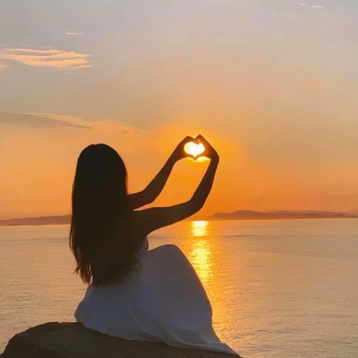 有单人头像和闺蜜头像哦，记得点赞