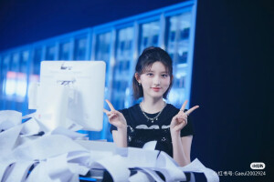 金秋天可乐代言套图（有水印抱歉属实搬运）