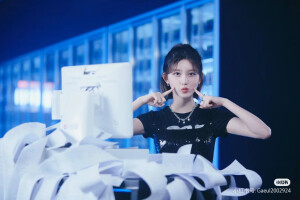 金秋天可乐代言套图（有水印抱歉属实搬运）