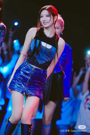 金秋天可乐代言套图（有水印抱歉属实搬运）