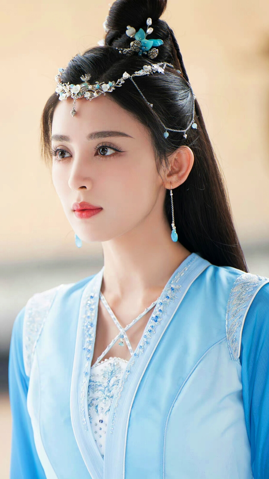 雪鹰领主 余靖秋 古力娜扎