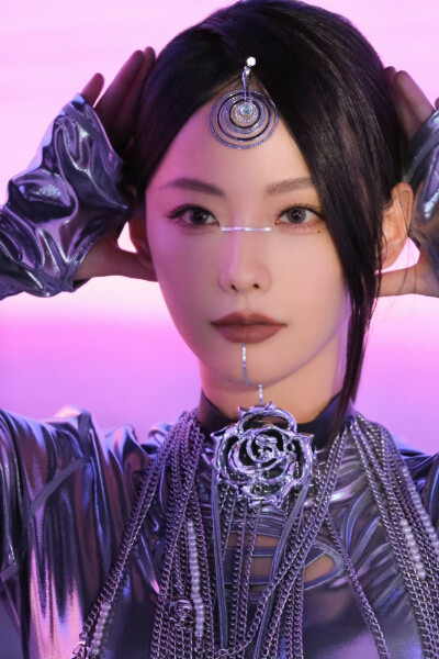 张嘉倪