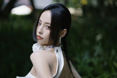 张嘉倪