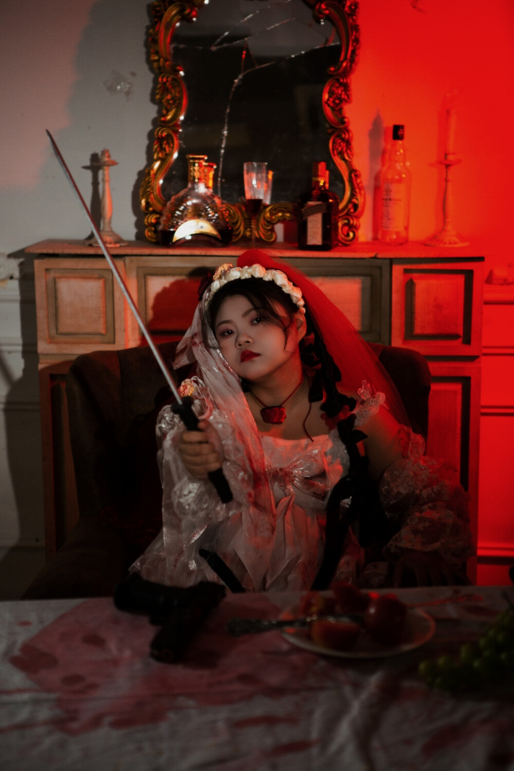 这个猩红少女要杀死比尔。